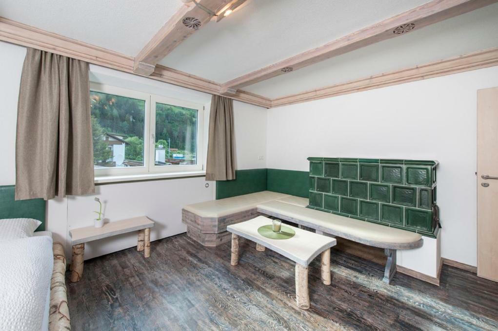 Haus Heiss Apartment พรุตซ์ ภายนอก รูปภาพ