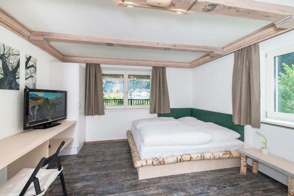Haus Heiss Apartment พรุตซ์ ภายนอก รูปภาพ