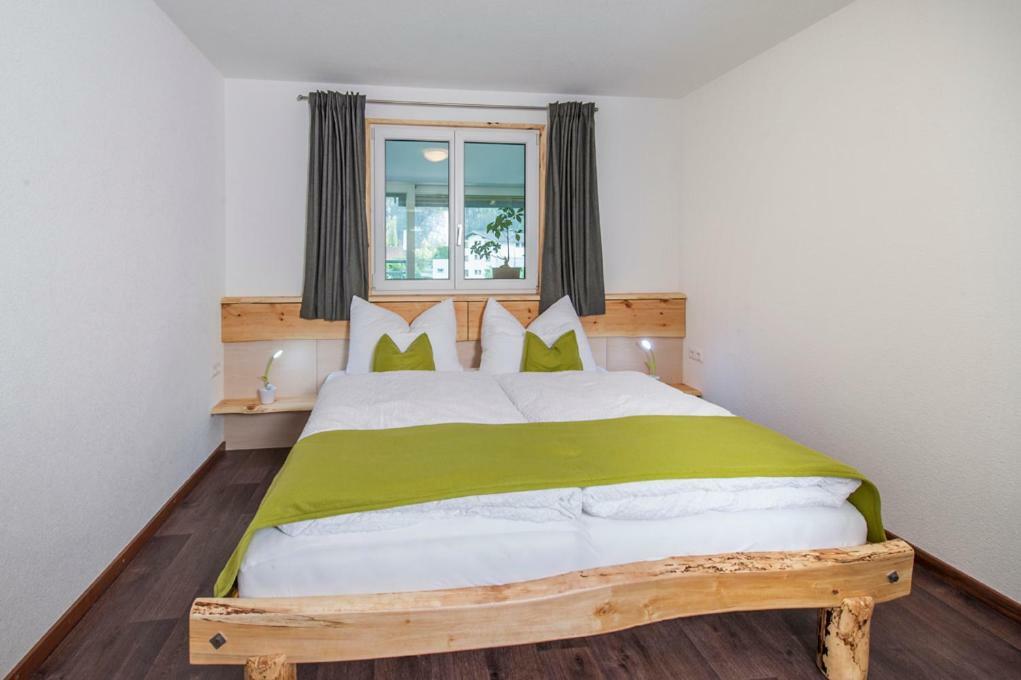 Haus Heiss Apartment พรุตซ์ ภายนอก รูปภาพ